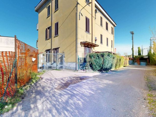 appartamento in vendita a Gallarate in zona Cascinetta