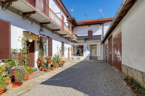 appartamento in vendita a Gallarate in zona Cascinetta