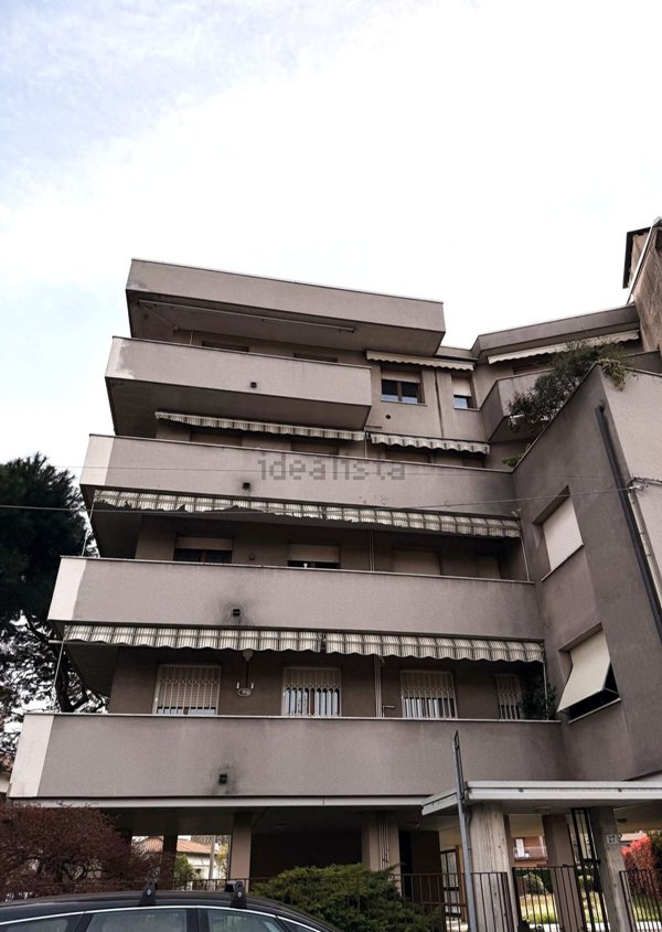 appartamento in vendita a Gallarate in zona Cascinetta