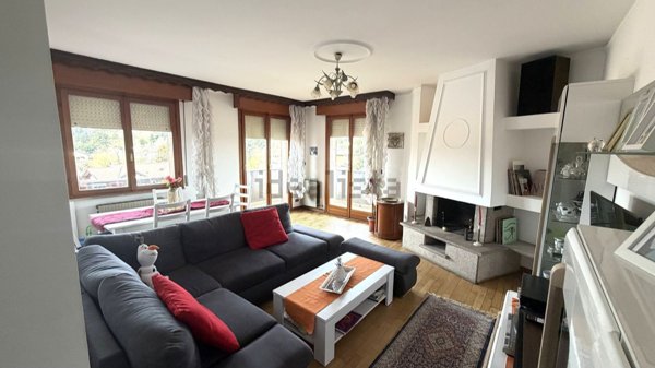 appartamento in vendita a Gallarate in zona Cascinetta