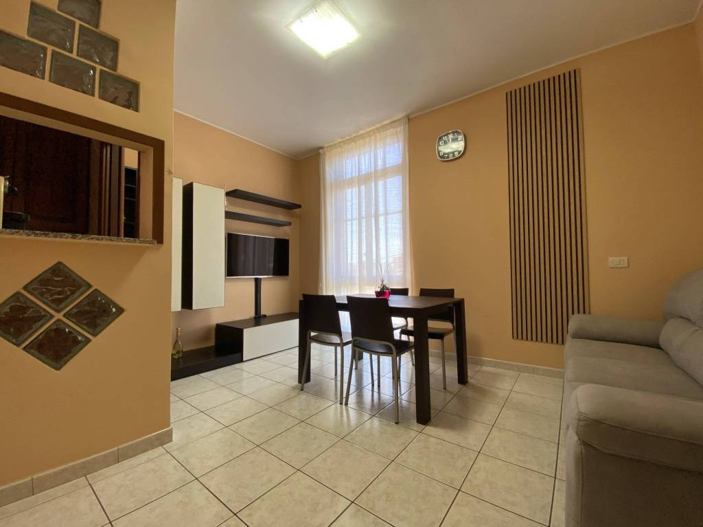 appartamento in vendita a Gallarate in zona Cascinetta