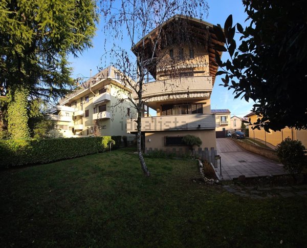 casa indipendente in vendita a Gallarate