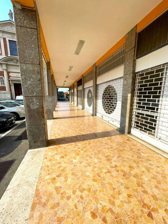 appartamento in vendita a Gallarate in zona Crenna