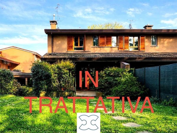 casa indipendente in vendita a Gallarate in zona Arnate