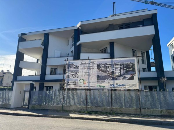 appartamento in vendita a Gallarate in zona Sciarè