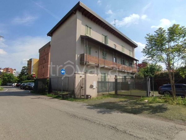 appartamento in vendita a Gallarate in zona Madonna in Campagna