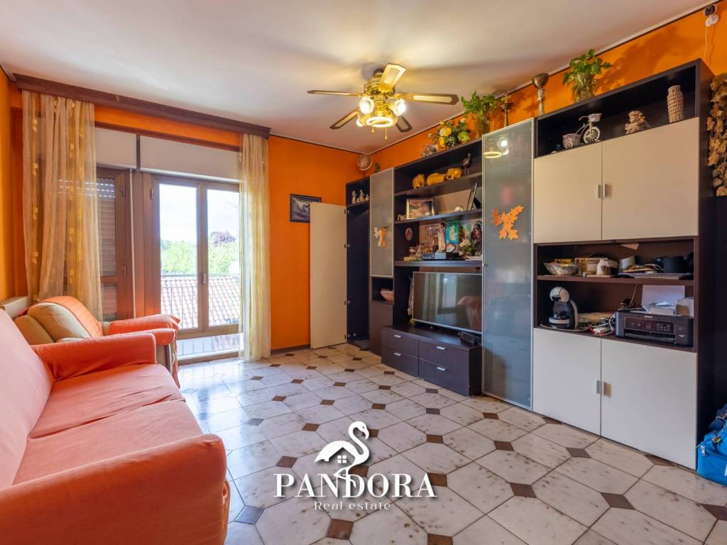 appartamento in vendita a Gallarate in zona Moriggia