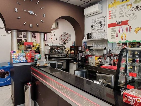 negozio in vendita a Gallarate in zona Sciarè