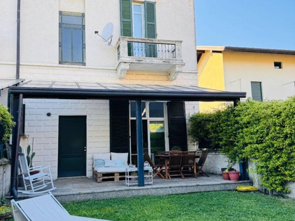 casa indipendente in vendita a Gallarate