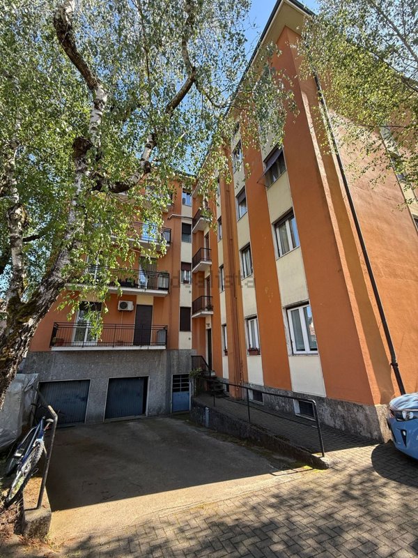 appartamento in vendita a Gallarate in zona Crenna
