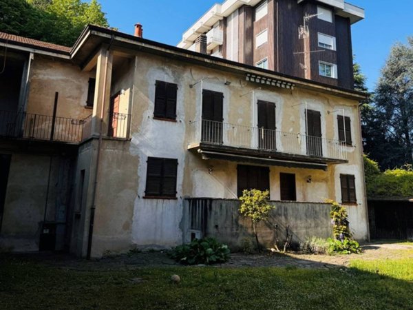 casa indipendente in vendita a Gallarate