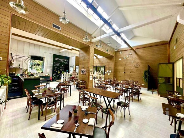locale commerciale in vendita a Gallarate