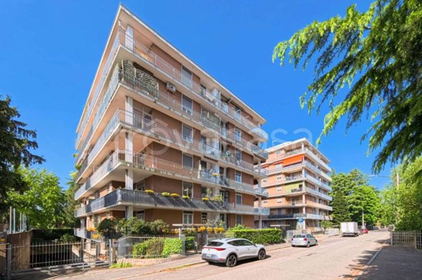 appartamento in vendita a Gallarate in zona Sciarè