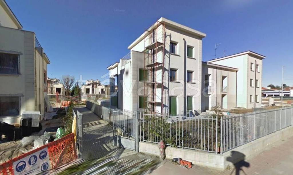 ufficio in vendita a Gallarate in zona Arnate