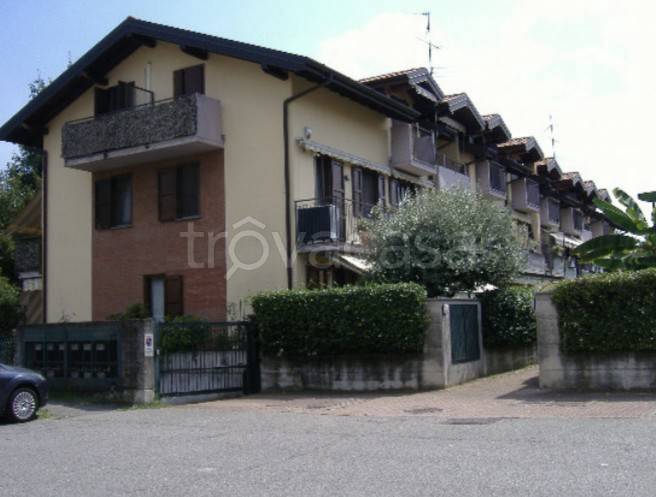 appartamento in vendita a Gallarate in zona Madonna in Campagna