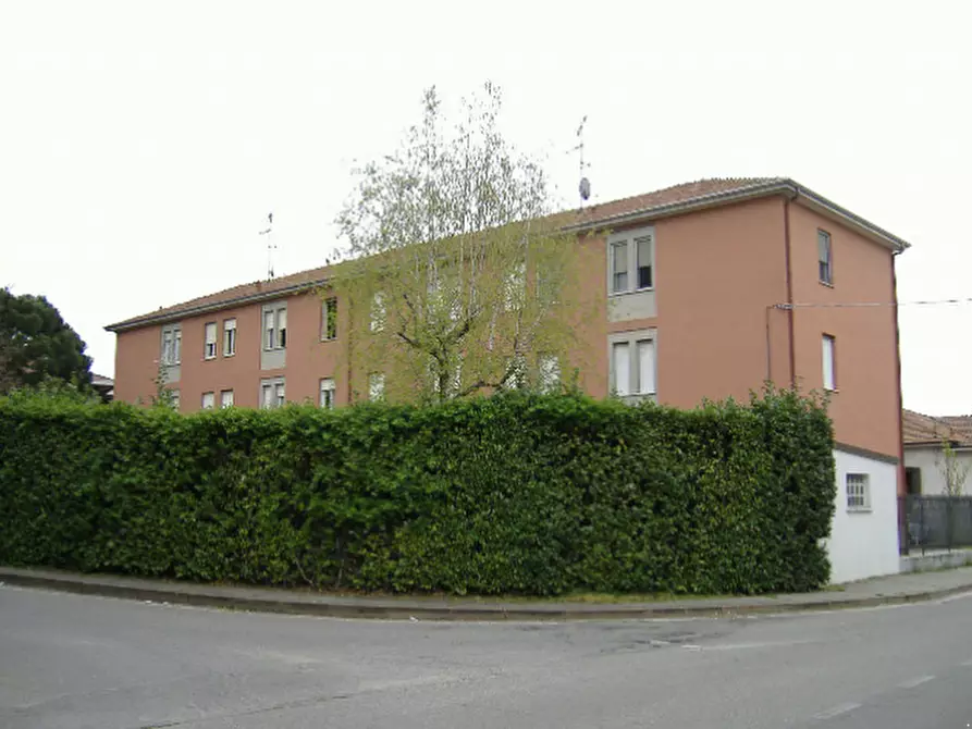 appartamento in vendita a Gallarate in zona Sciarè