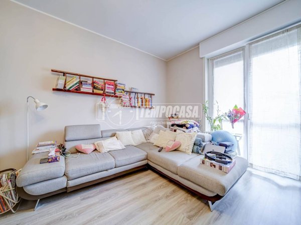 appartamento in vendita a Gallarate in zona Crenna