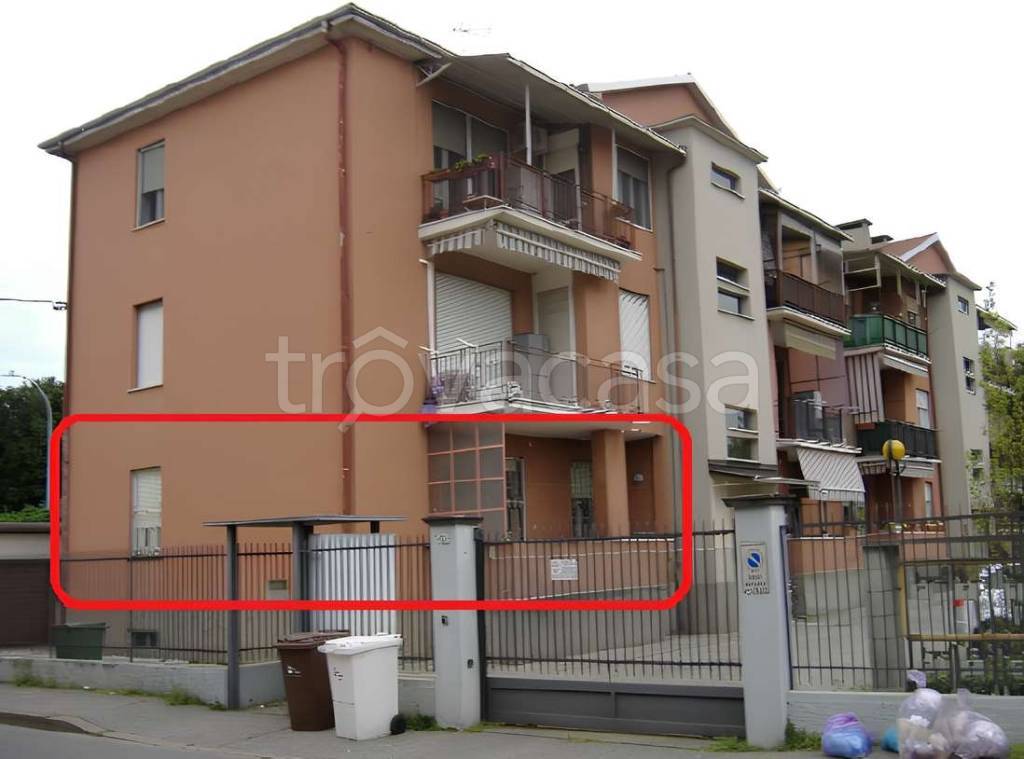 appartamento in vendita a Gallarate in zona Sciarè