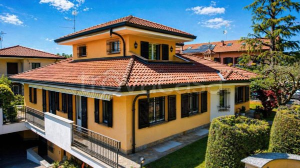 casa indipendente in vendita a Gallarate