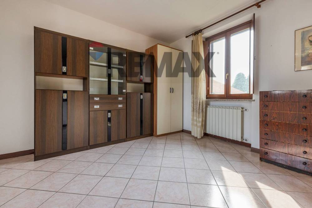 appartamento in vendita a Gallarate in zona Crenna