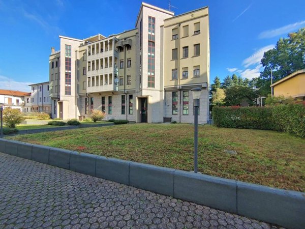 appartamento in vendita a Gallarate in zona Crenna