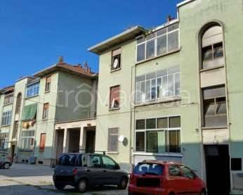 appartamento in vendita a Gallarate in zona Madonna in Campagna