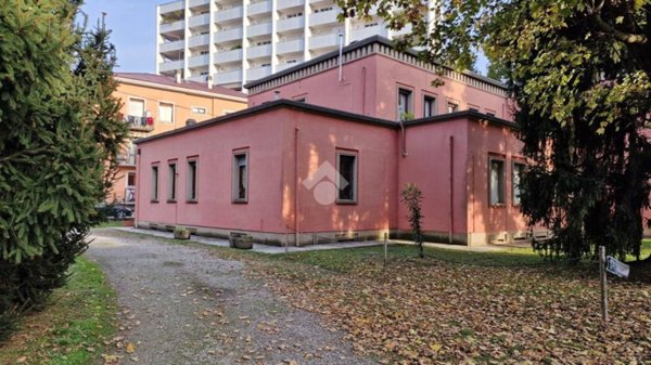 appartamento in vendita a Gallarate in zona Cascinetta