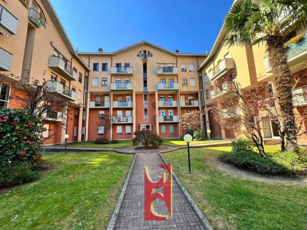 appartamento in vendita a Gallarate in zona Madonna in Campagna
