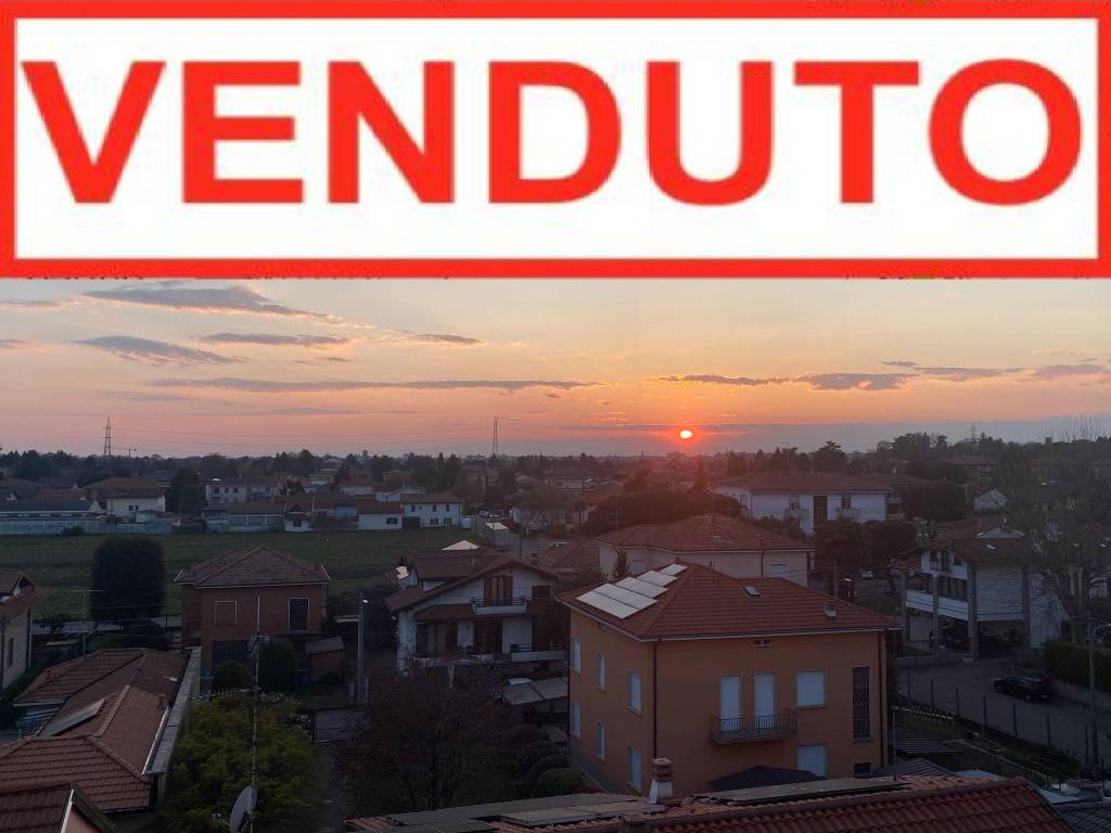 appartamento in vendita a Gallarate in zona Sciarè