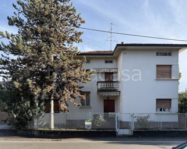 casa indipendente in vendita a Gallarate in zona Cascinetta