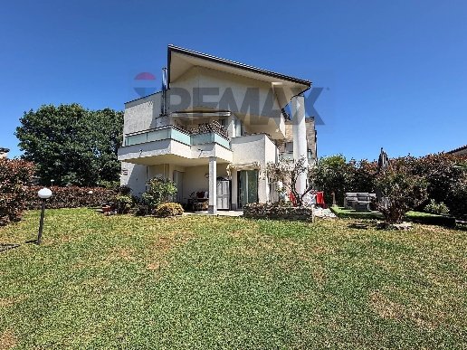 appartamento in vendita a Gallarate in zona Crenna