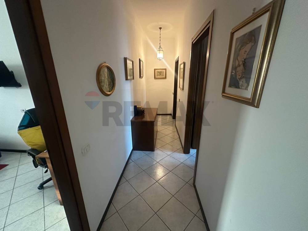 appartamento in vendita a Gallarate in zona Arnate