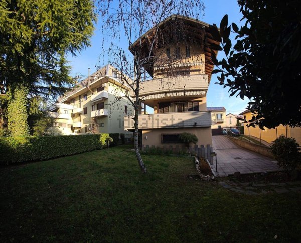 casa indipendente in vendita a Gallarate