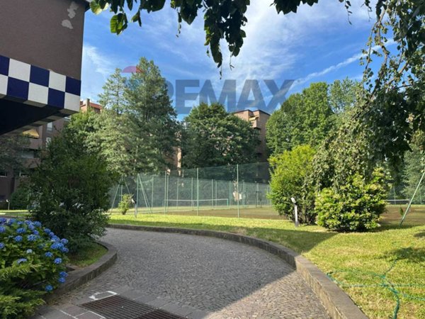appartamento in vendita a Gallarate in zona Cascinetta