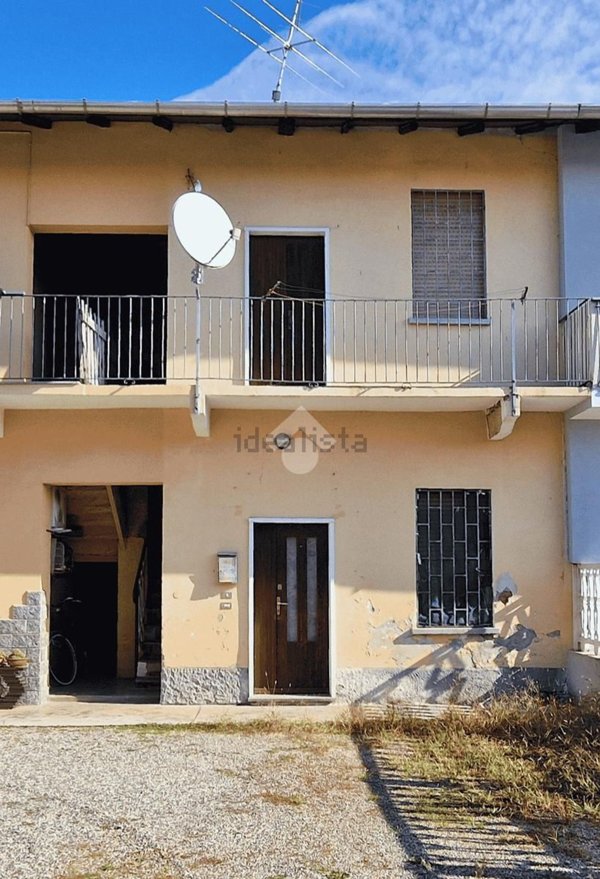 appartamento in vendita a Gallarate in zona Madonna in Campagna