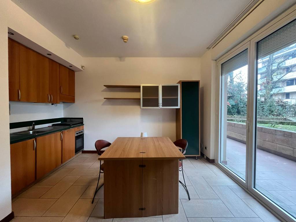 appartamento in vendita a Gallarate in zona Crenna