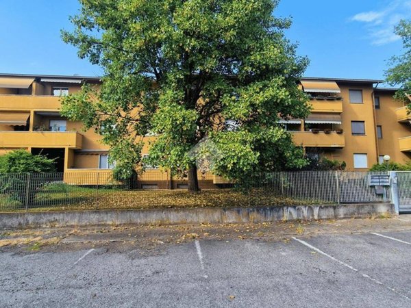 appartamento in vendita a Gallarate in zona Madonna in Campagna