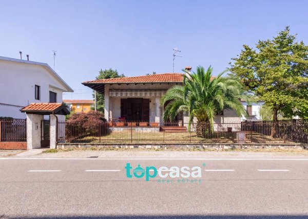 casa indipendente in vendita a Gallarate