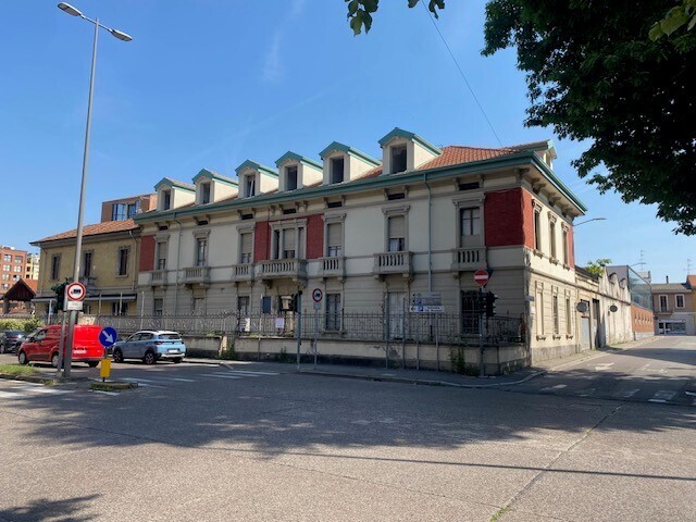 intera palazzina in vendita a Gallarate in zona Sciarè