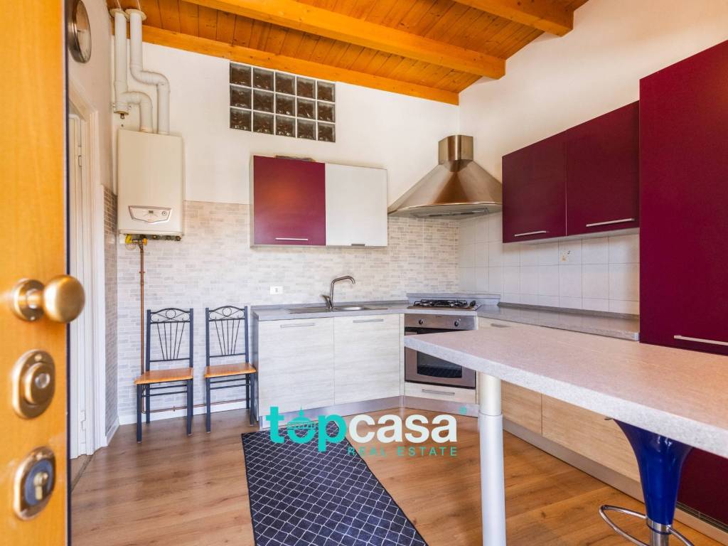 appartamento in vendita a Gallarate in zona Arnate