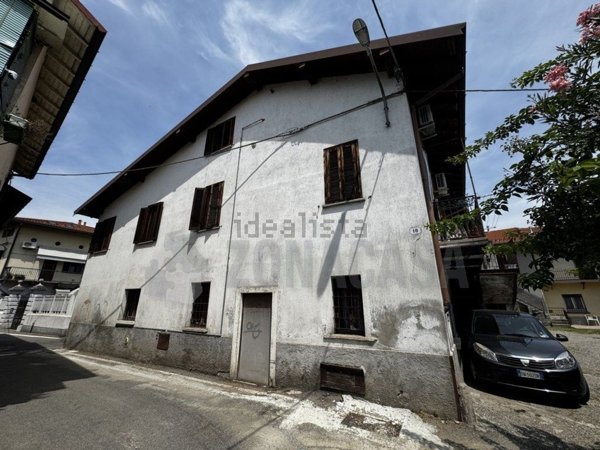 appartamento in vendita a Gallarate in zona Cascinetta