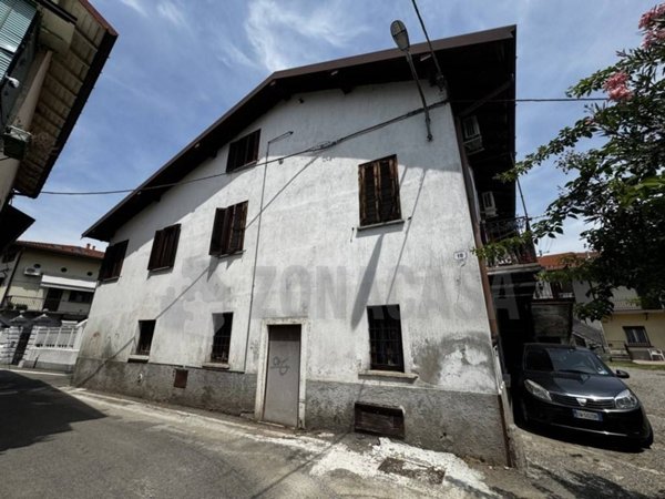 casa indipendente in vendita a Gallarate in zona Cascinetta