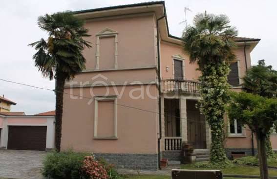 casa indipendente in vendita a Gallarate