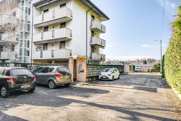 appartamento in vendita a Gallarate in zona Cascinetta