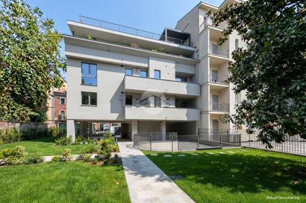 appartamento in vendita a Gallarate in zona Sciarè