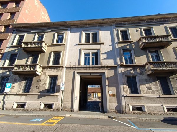 appartamento in vendita a Gallarate in zona Sciarè