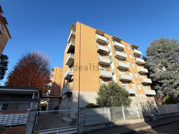 appartamento in vendita a Gallarate in zona Crenna