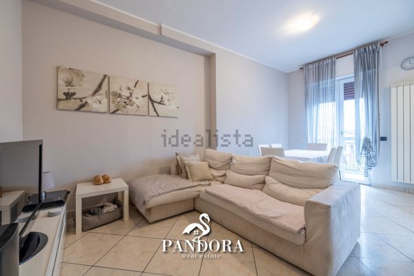 appartamento in vendita a Gallarate in zona Crenna