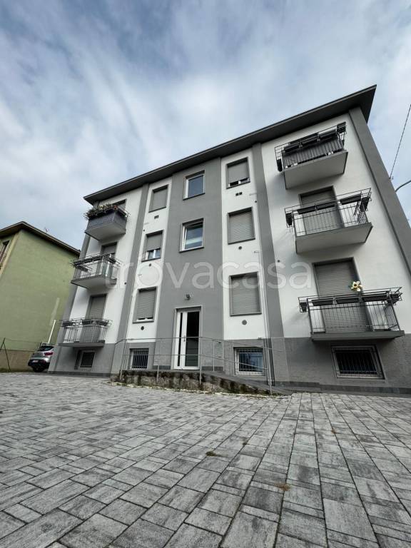 appartamento in vendita a Gallarate in zona Arnate