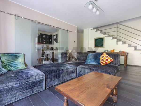 casa indipendente in vendita a Gallarate in zona Crenna